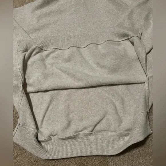 American Eagle Oversized Sweatshirt - Picture 9 of 10